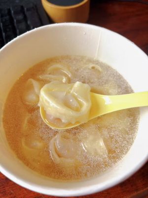 田小花元宝馄饨 桶